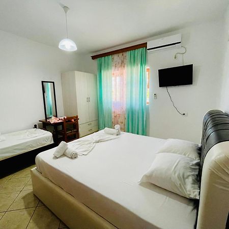 Guesthouse Dollomaja Ksamil Buitenkant foto