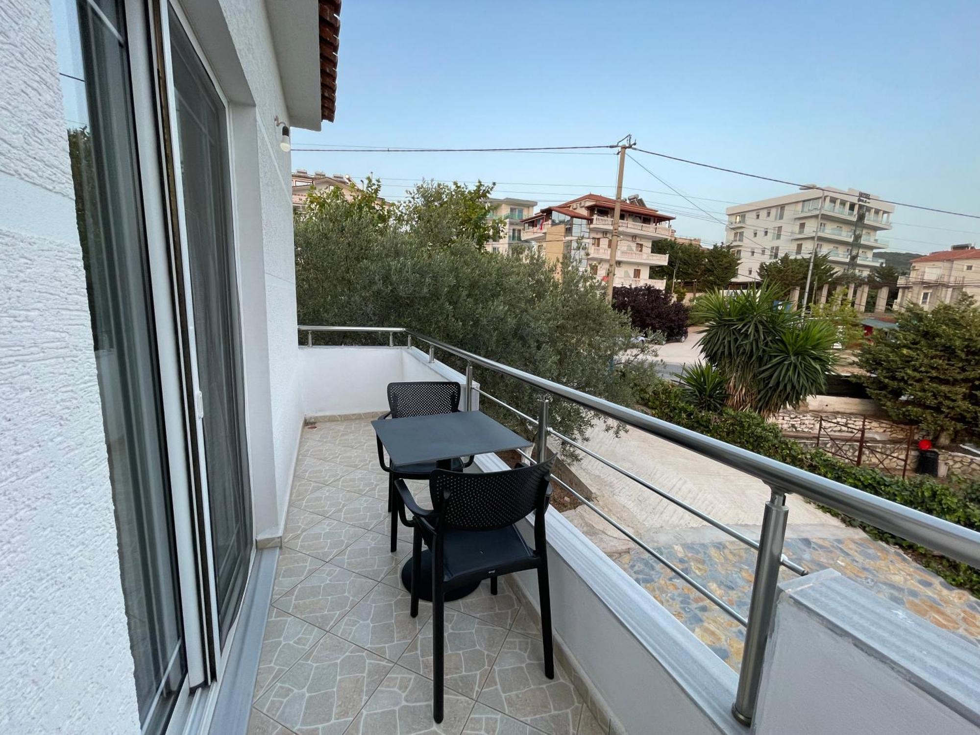 Guesthouse Dollomaja Ksamil Buitenkant foto