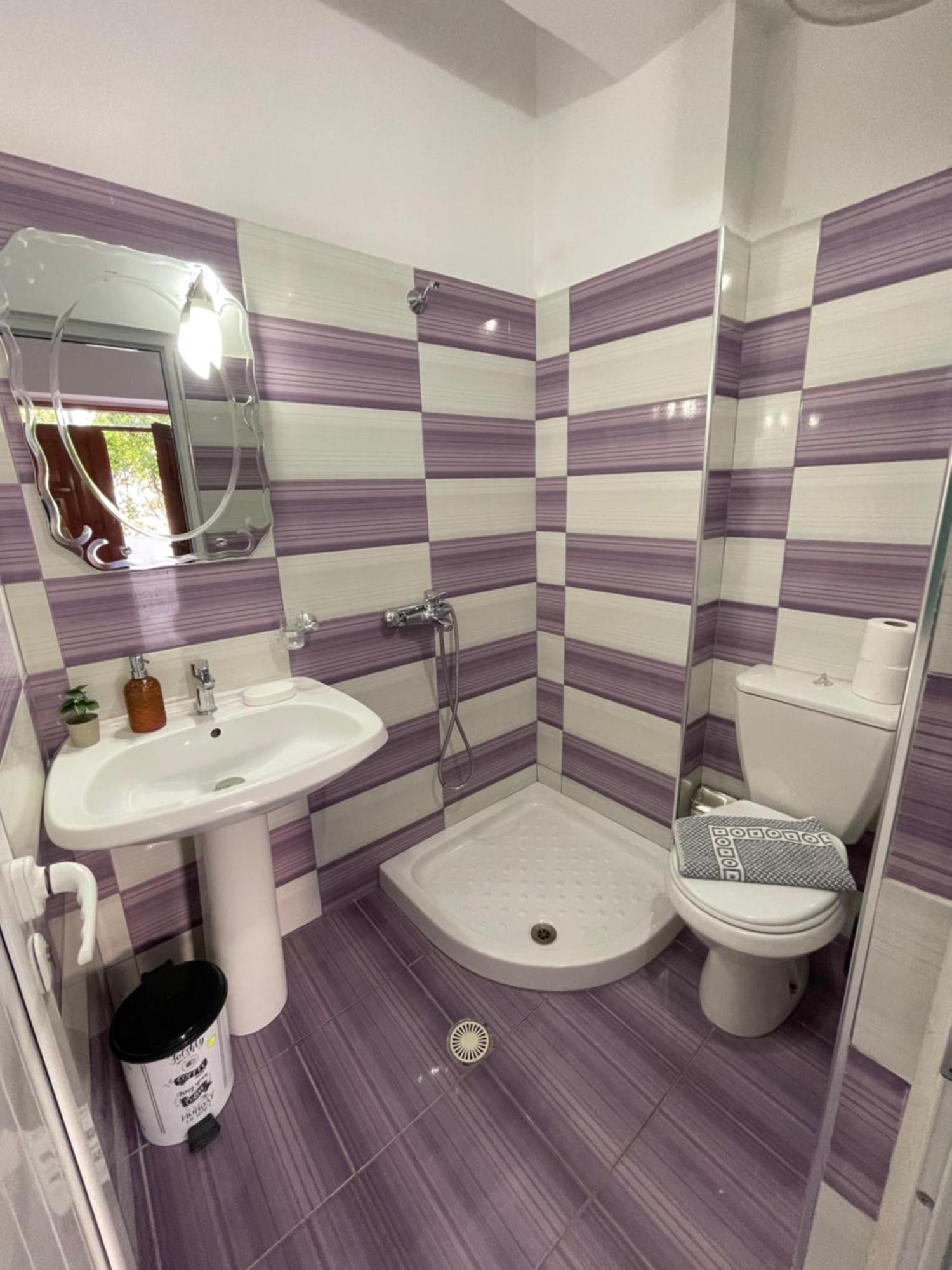 Guesthouse Dollomaja Ksamil Buitenkant foto