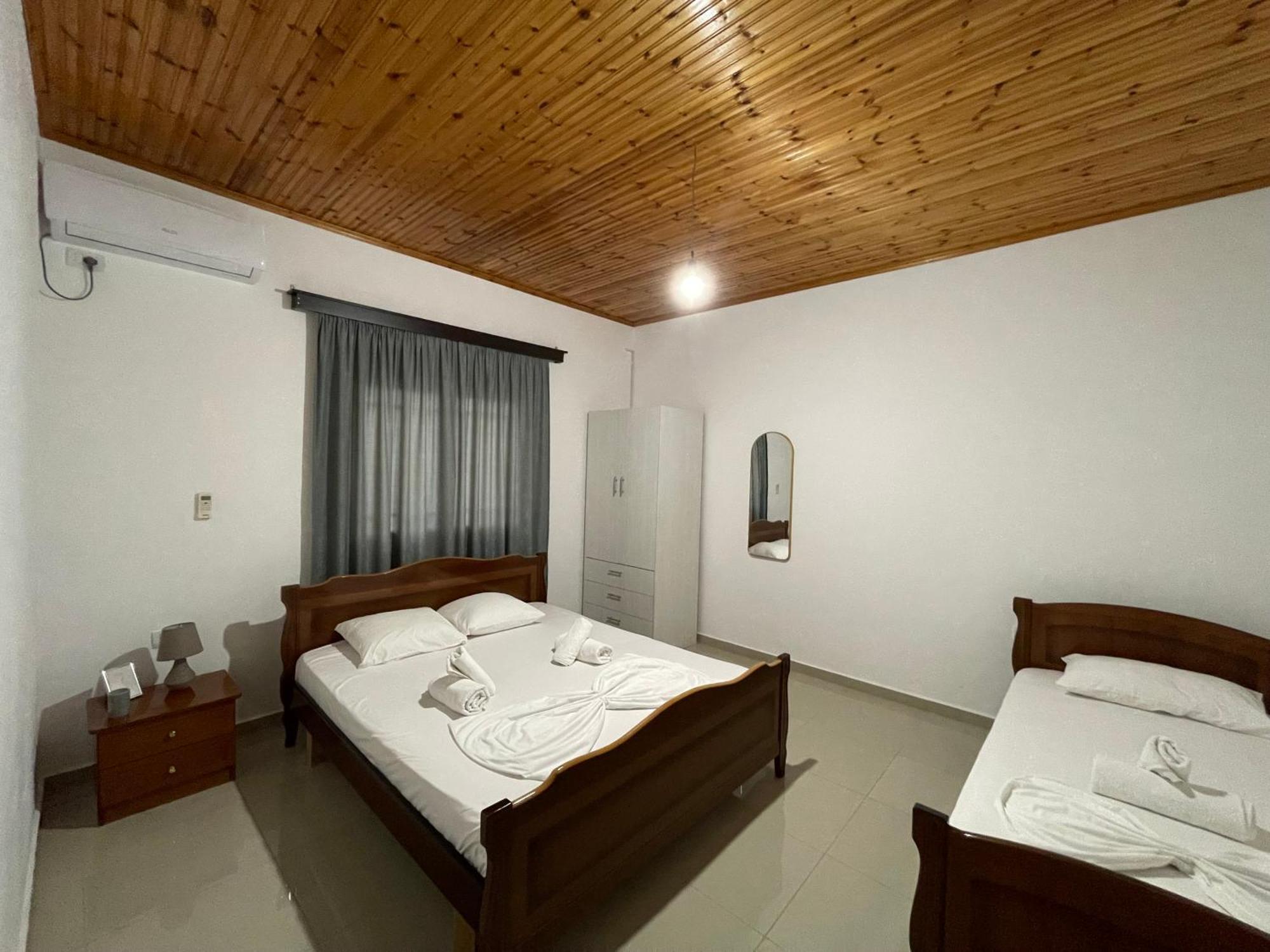Guesthouse Dollomaja Ksamil Buitenkant foto